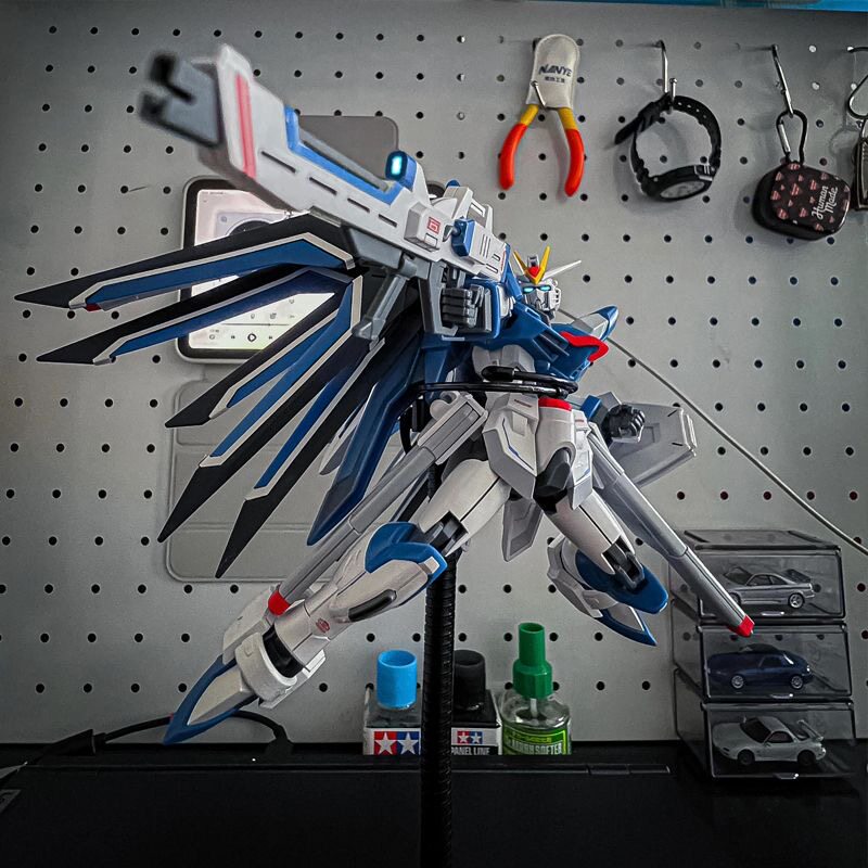 1/144 HG Scale Mecha Plastic M - đánh giá và giá Bandai Gundam Rg